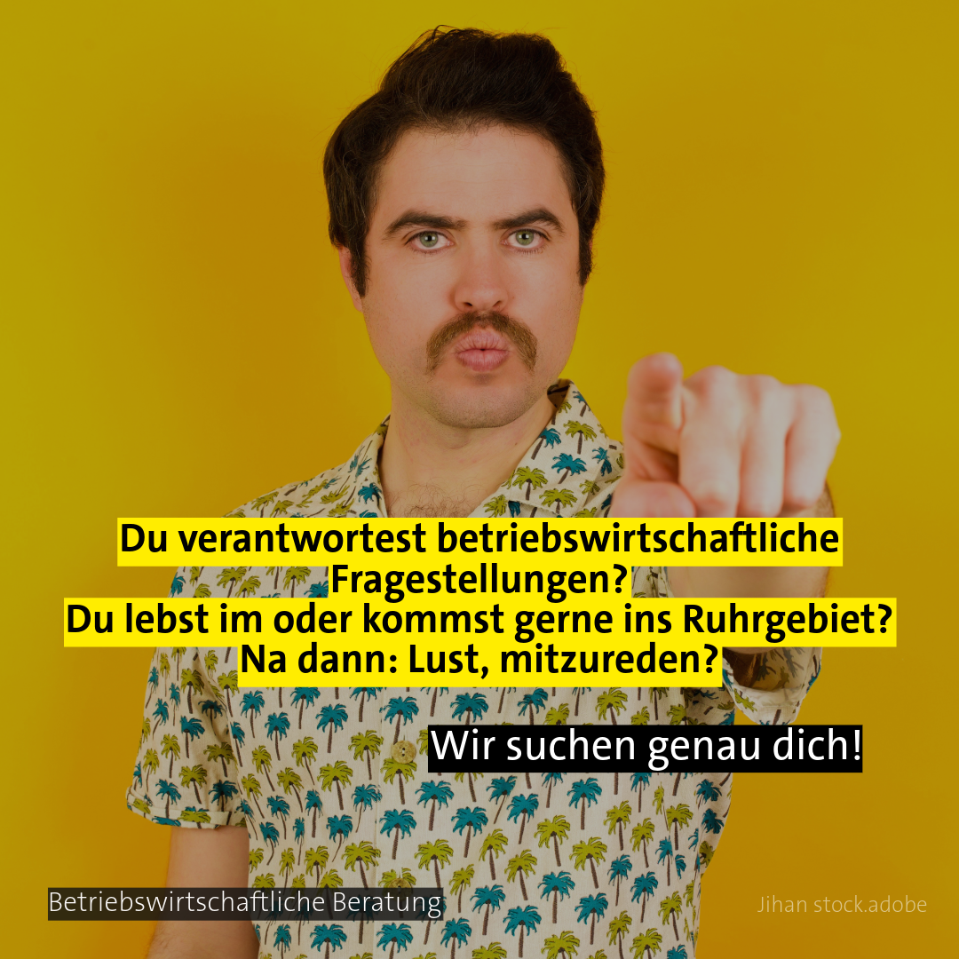 Mann zeigt direkt in die Kamera - Thema: Suche nach Betriebsexperten